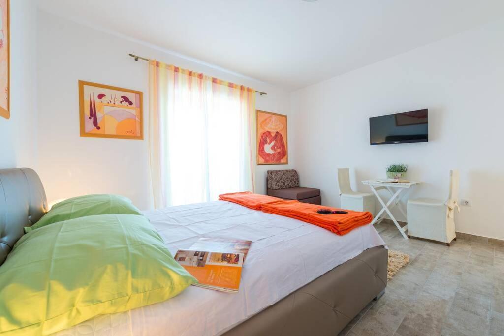 Apartment Mihaela & Brigita Bayview *